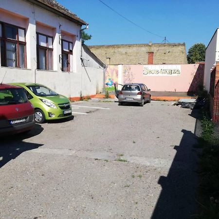 Chimney Modern Apartment Novi Sad Luaran gambar